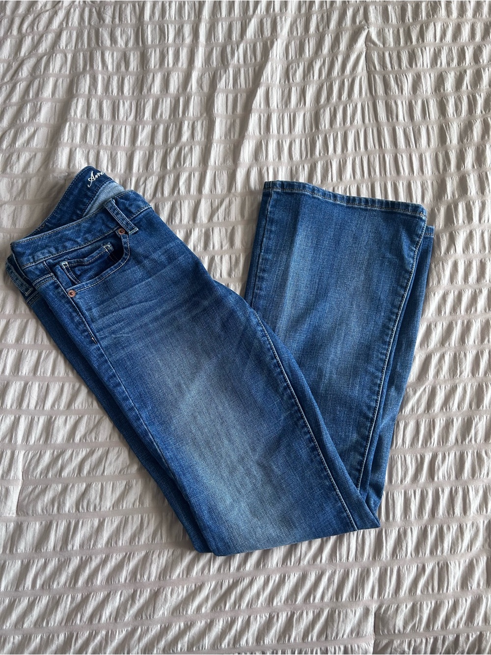 American Eagle Low Rise Regular Bootcut Denim Jeans (8)